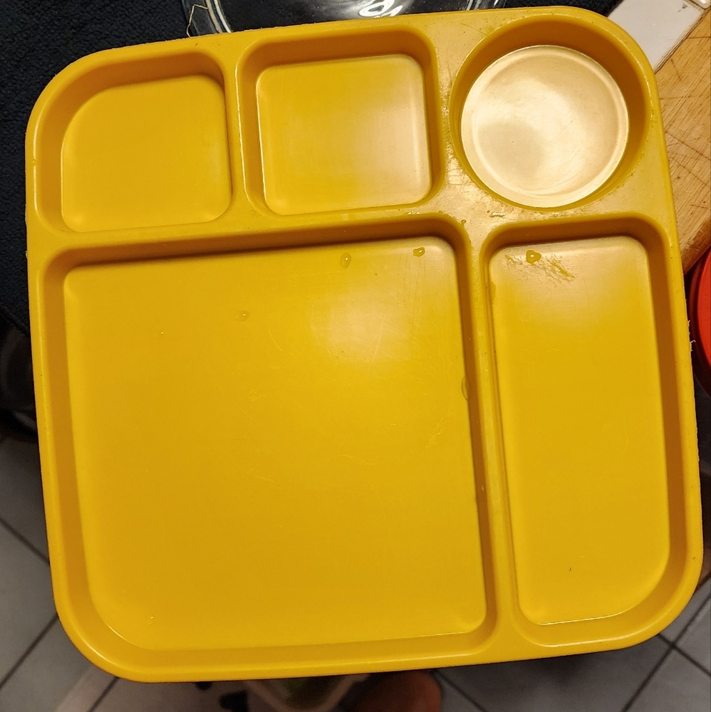 Kids Plastic Dinner Plates/Trays
